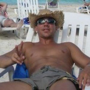 Meet your Posher, Yanick